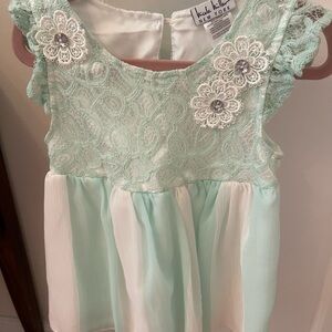 Nicole Miller’s Girl’s top size 4-NWOT